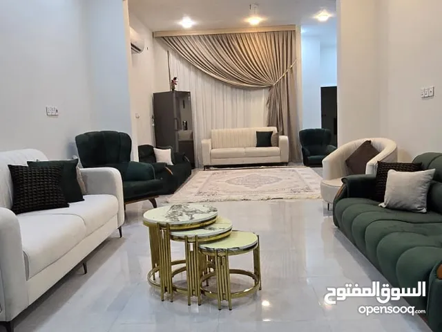 بيت للبيع مجمع الاحرار خلف ملعب جذع النخله