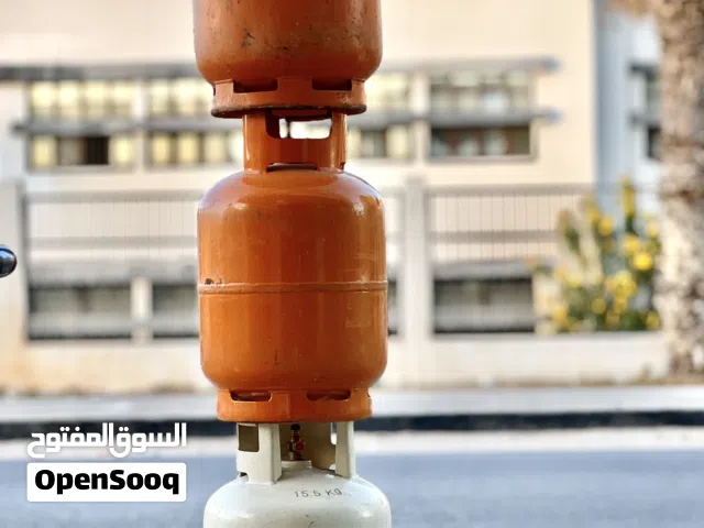 اسطوانات غاز طهي للبيع.