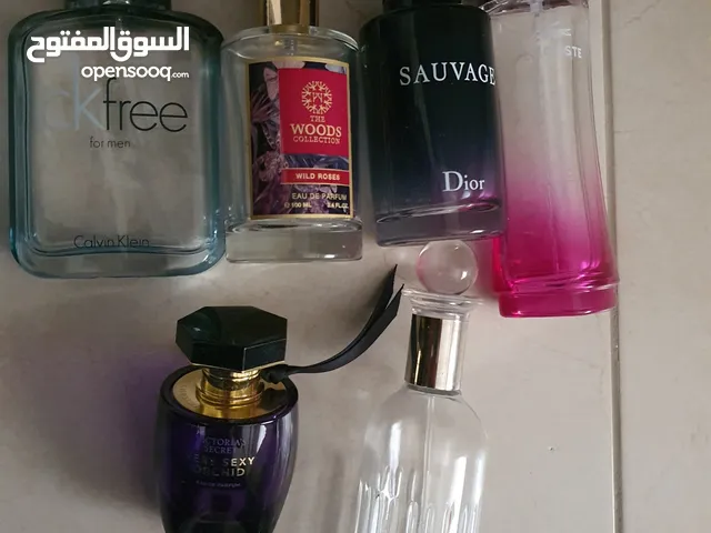 زجاجات عطر فارغة