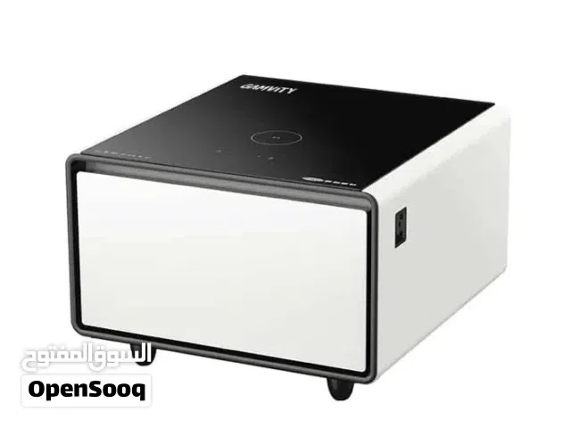 طاولة وثلاجة ذكيه