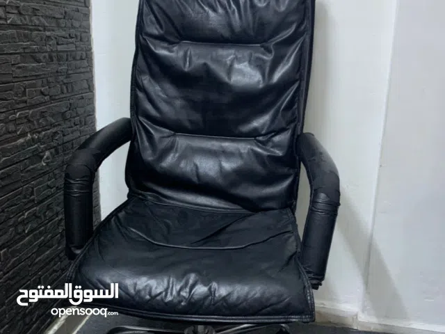 كرسي مكتب مدير جلد اسود للبيع