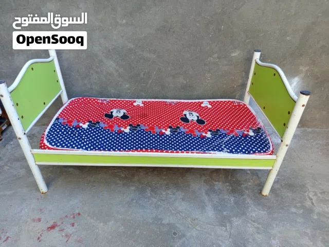 سرير اطفال مستعمل
