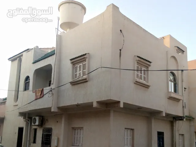 300 m2 More than 6 bedrooms Townhouse for Sale in Tripoli Edraibi