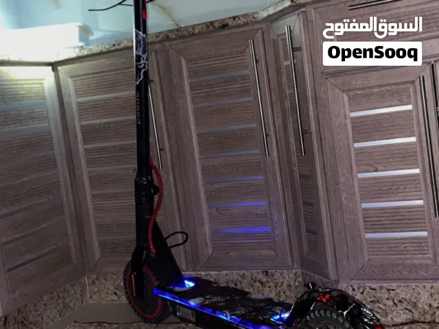سكوتر كهربائي بحاله ممتازه بطاريه اصليه علا الفحص