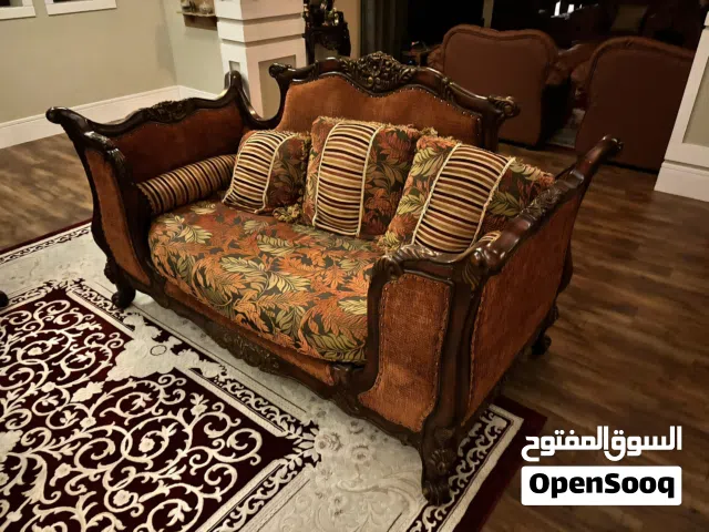 طقم كنب للبيع 135 دينار بحالة ممتازة جدا  Sofa set for sale135BD  Excellent condition