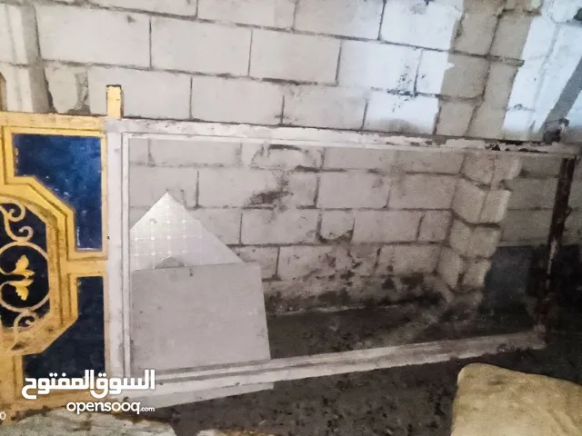 باب حديد تفصال الارتفاع3 متر. يحتاج لحم ارمايد فقط. ثقيل كلش.