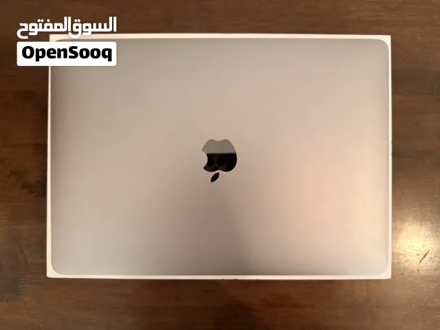 MacBook Air M1 Complete Set (Box, Charger, Mouse, Sleeve) - Excellent Condition
