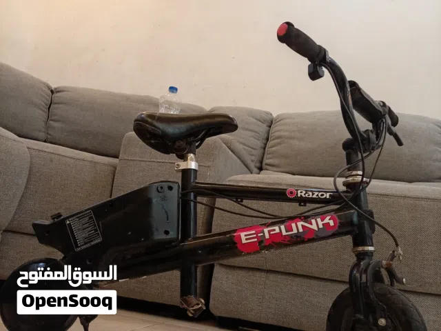 للبيع سيكل أطفال حجم صغير ماركة aRazor يعمل على الشحن