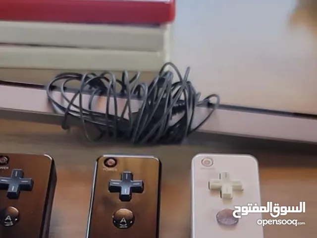 Nintendo wii controllers / cable / games / motion detector اغراض ننتندو