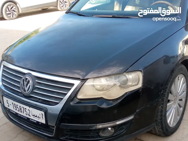 Used Volkswagen Passat in Tripoli