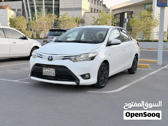 2014 تويوتا يارس SE