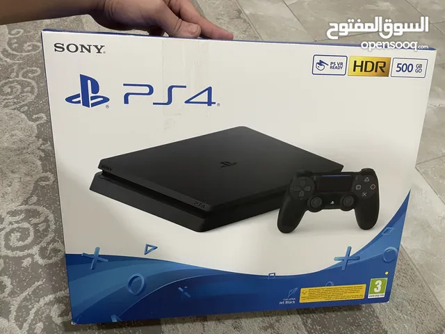 PS4 with 3 cds (500GB)