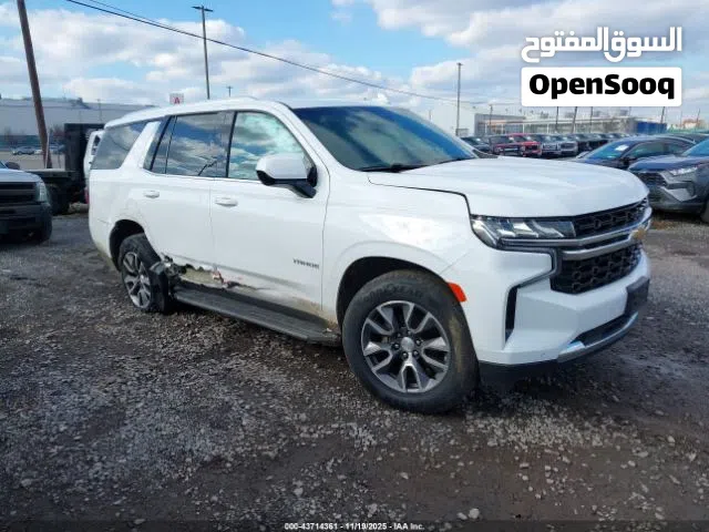 للبيع تاهو موديل :2022 فورويل الشكل الجديد حساسات امام وخلف  اللون الخارجي :