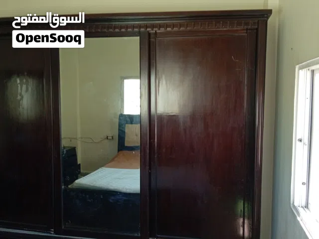 غرفة نوم مع ثلاجه للبيع 150 دينار