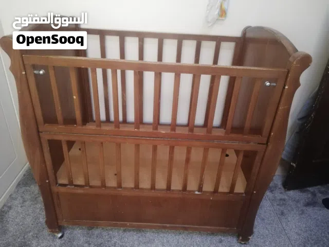 تخت بيبي تفصيل خشب زان طول متر بعرض 60 ..