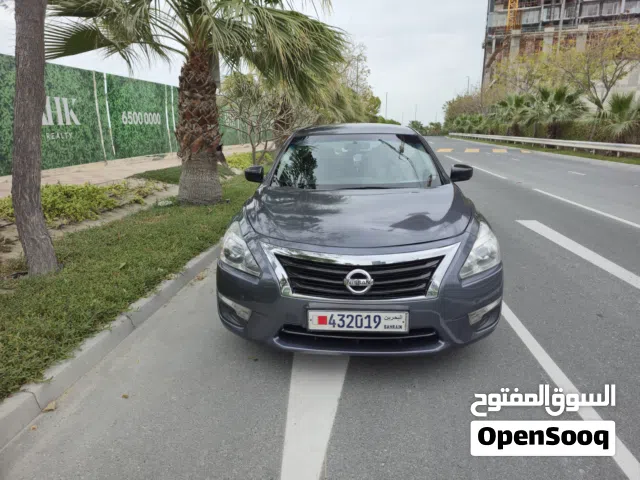 Nissan Altima SV Grey