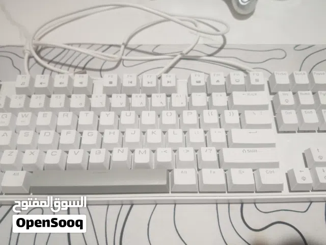 كيبورد ابيض