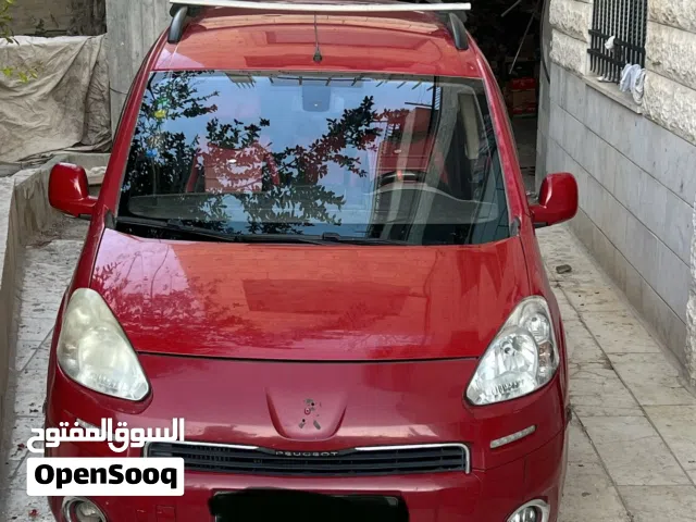 2013 بيجو بارتنر Standard
