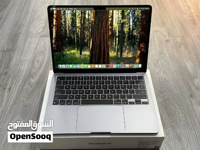 Apple MacBook M2  2022