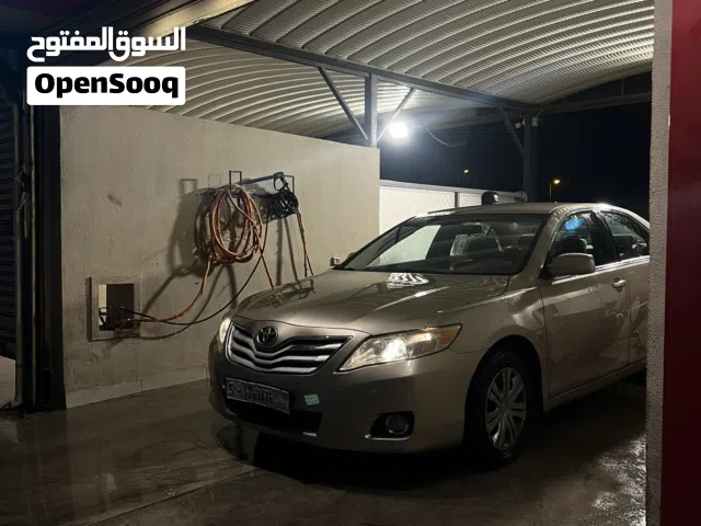 تيوتا كامري2008 للبيع او افاري محرك24 ماشية 184 الف ميل