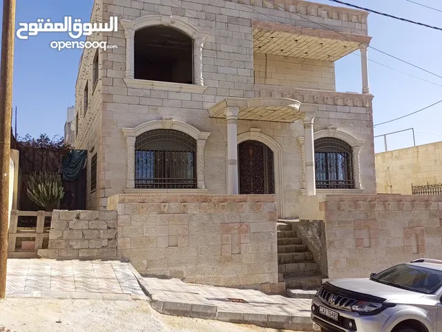 300 m2 3 Bedrooms Townhouse for Sale in Amman Al-Mustanada