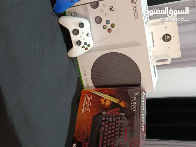 Xbox Series S + 2 manettes + accessoires + clavier offert – Excellent état