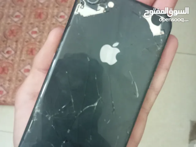 ايفون 8بلس بسعر مغري مش مغير فيها اشي معه شاشه كمان اصليه  معاه كرتونه 3شواحن 2عضمتان