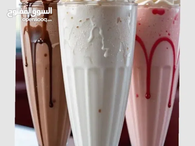 عصائر طبيعية لصحة أفضل كل كوب في الصورة يحمل فائدة مختلفة لجسمك... اختَر ما يناسبك وابدأ يومك