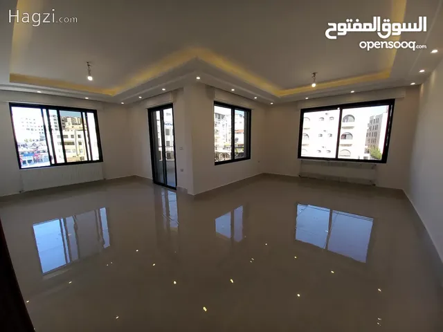 300 m2 4 Bedrooms Apartments for Sale in Amman Khalda
