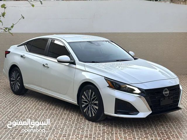 Used Nissan Altima in Ajman