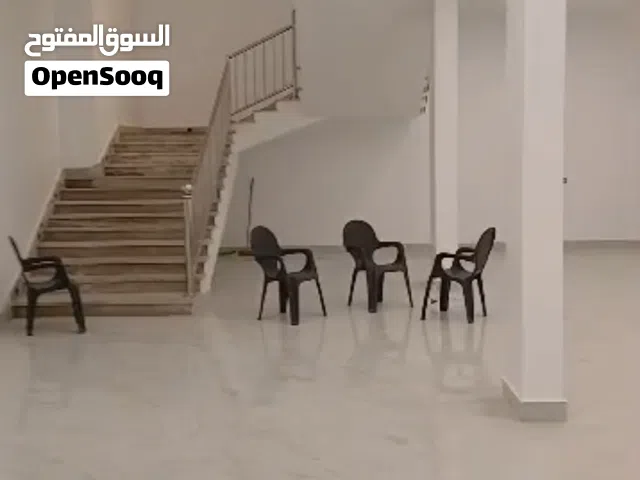 صالة دورين تجارية للايجار تشطيب حديث علي رئيسي الحشان موقع ممتاز