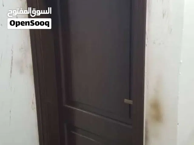 شقه للايجار قريبه من شارع صخر والحي سياسي