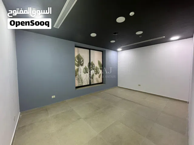 مكتب فاخر  تجاري للايجار في عبدون