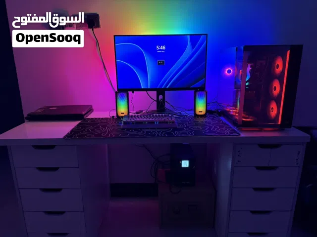 pc مع ملحقاتة