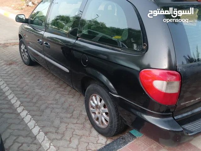 Used Chrysler Voyager in Abu Dhabi