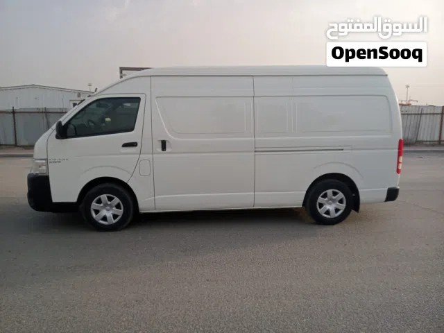 2022 تويوتا هايس Standard