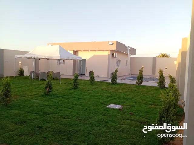 2 Bedrooms Chalet for Rent in Tripoli Al-Baesh
