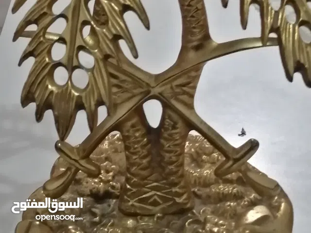 شعار المملكة مطلي ذهب