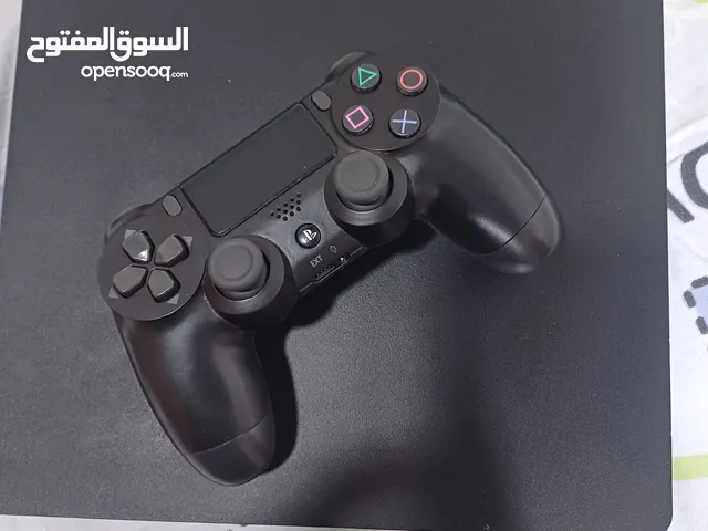 بلي ستيشن 4 سليم online للبيع ذاكرة 500 كيكا نضافة 100% مع مبرد وشاحن للجوستيك هدية