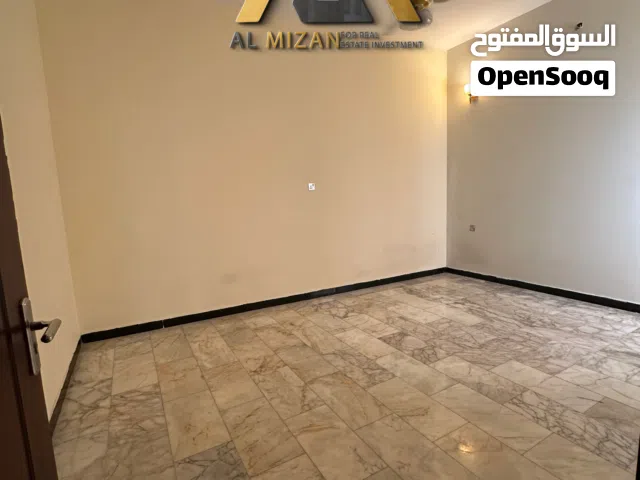 300 m2 5 Bedrooms Townhouse for Rent in Basra Baradi'yah