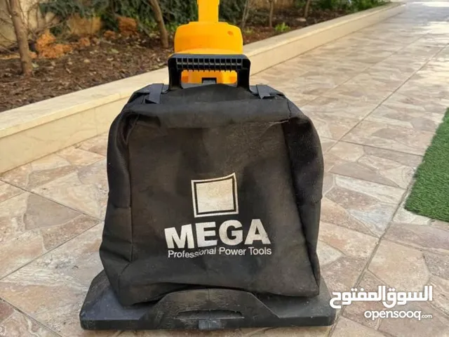 مكنسة ورق كهربائية ميجا 3000 واط الماركة Mega Professional Power Tools. بحالة الوكالة