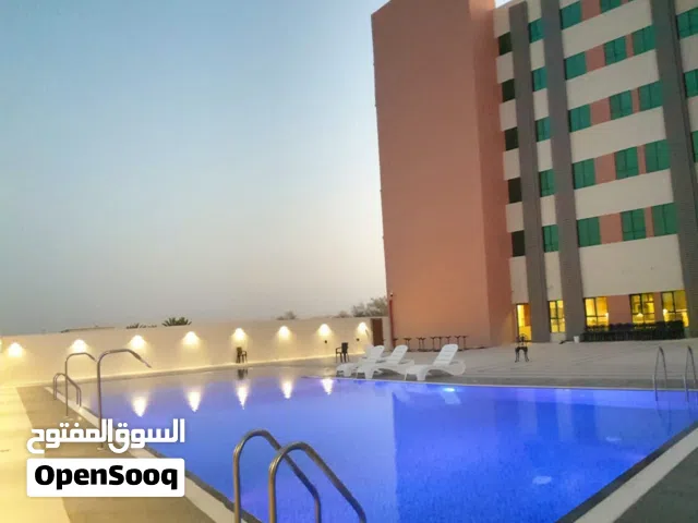 تدريب كاراتيه وسباحه وكره قدم وأنشطة علميه وعملية وتحفيز الأطفال على الرياضة وتعليم الأنشطه الرياضية