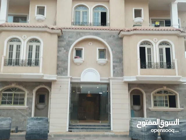 272 m2 5 Bedrooms Villa for Sale in Giza 6th of October