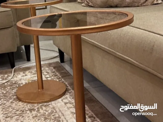 8 طاولات للبيع