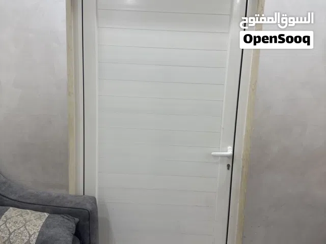 باب وشباب ألمنيوم ثقيل  قطاع خاص واكسسوارات  إيطالي  وزجاج عازل للصوت