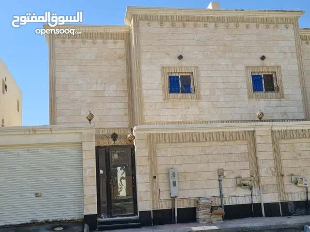 250 m2 More than 6 bedrooms Villa for Sale in Dammam King Fahd Suburb