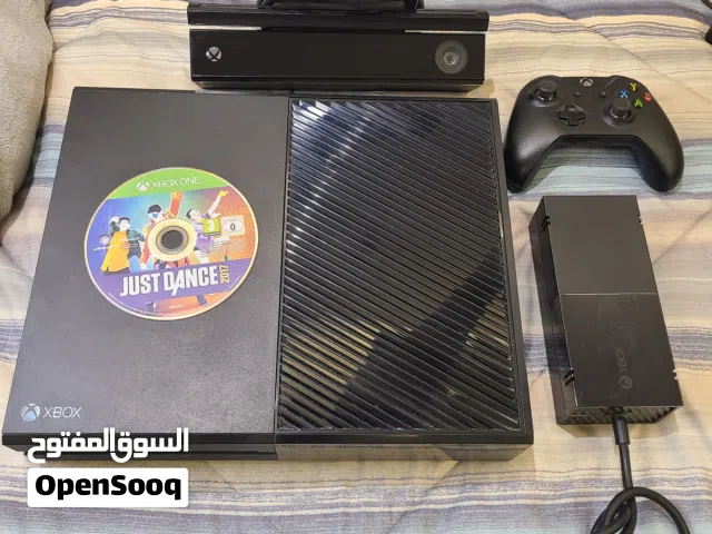 xbox one 500gb with manette and camera and all accessories  جهاز اكس بوكس وان 500 جيجا مع أغراضو
