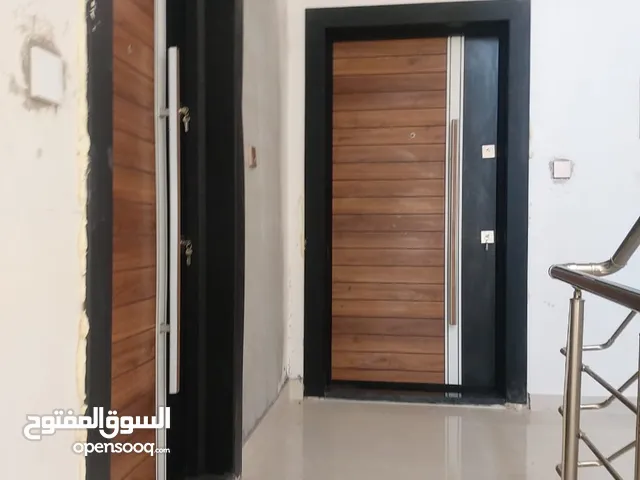 شقة للايجار  شارع الشرطه العسكريه الهواري مقابل شركه النظافه