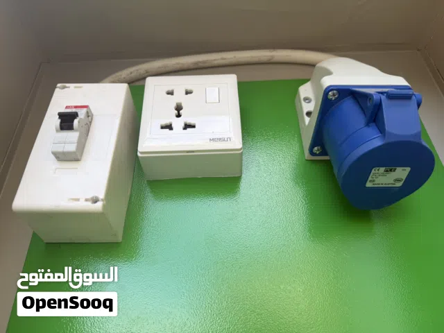 علبة كهرباء لشحن السيارات الكوري