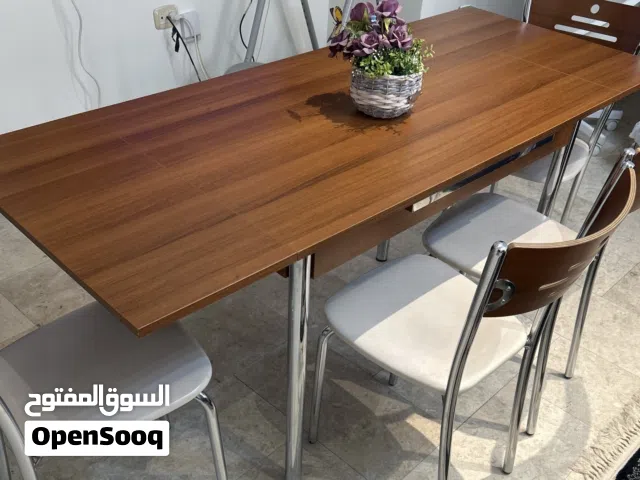 غرفة سفرة أنيقة للبيع بحالة ممتازة